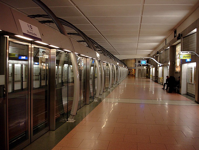 File:Metro de Paris - Ligne 14 - Bercy 04.jpg