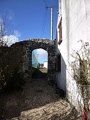 Passage de la Commanderie avec l'ancienne porte de la commanderie.