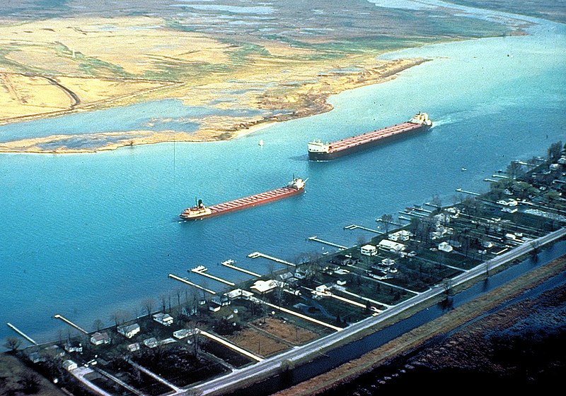 File:Navigation on St Clair River.jpg