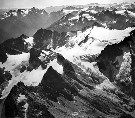 Tập_tin:Neve_Glacier_North_Cascades_USGS.jpg