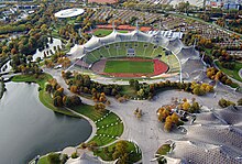 Photogrpahie du stade olympique de Munich et de ses alentours, vu du ciel.