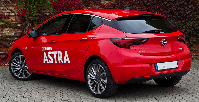 File:Opel Astra 1.4 EDIT ecoFLEX Innovation (K) – Heckansicht, 10. Oktober 2015, Düsseldorf.jpg