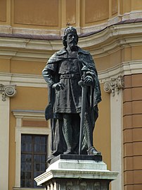 Statue de Ladislas Ier de Hongrie à Oradea dans la région de Transylvanie en Roumanie. (définition réelle 1 944 × 2 592)