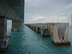 Eksterlande Highway Channel 5 Bridge.jpg