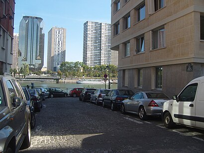 Comment aller à Rue Eugène Poubelle en transport en commun - A propos de cet endroit