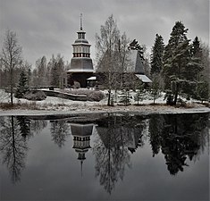 Petäjäveden vanha kirkko talvipäivänä Valokuva: Maarit Siitonen