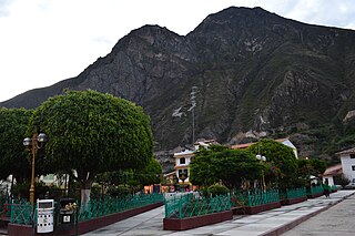 Plaza de Armas de Rahuapampa.jpg