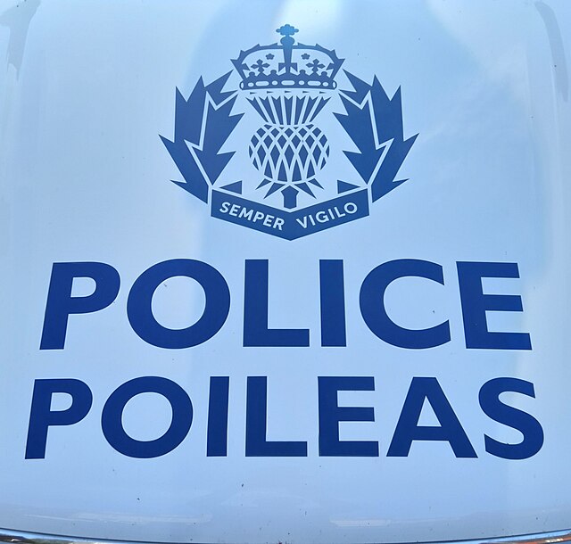 Police Scotland vehicle logo (Bilingual)