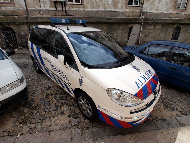 File:Policia Porto Peugeotphoto-003.JPG