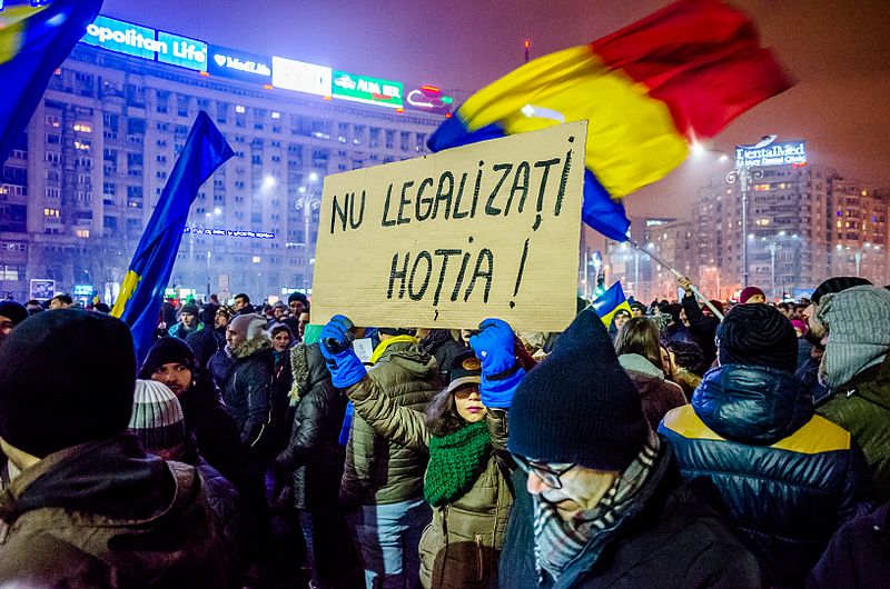 File:Protest against corruption - Bucharest 2017 - Piata Victoriei.jpg