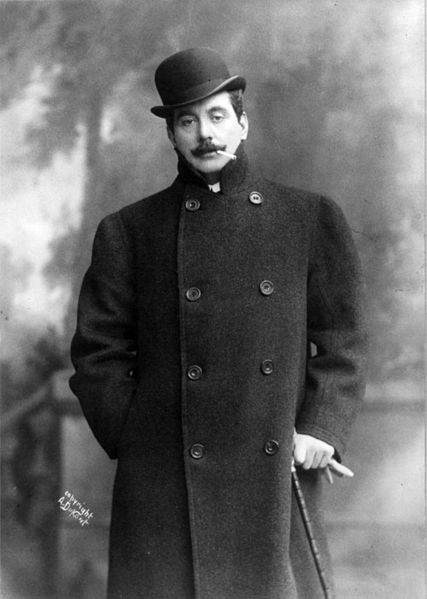 Puccini photographed in 1908