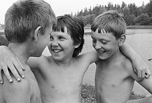 English: Children relaxing at a Young Pioneer camp Русский: На отдыхе в пионерском лагере