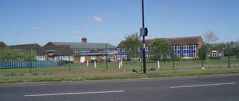 File:Regent Farm First School.jpg