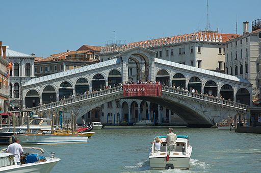 Rialto-Bridge-Venice-20050525-023