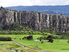 The rock shelters of Suesca at the northern edge of the Bogota savanna were inhabited early in history and characterised by artistic expressions in the form of rock art and a collection of 150 mummies, found in the early colonial period Rocas de Suesca 1.JPG