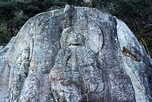 파일:Rock-carved_Buddhas_at_Chilbulam_hermitage,_Namsan_Mountain_in_Gyeongju,_Korea_04.JPG