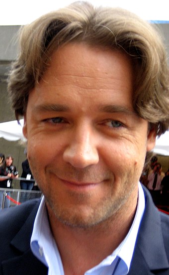 Russell Crowe in a premiere.