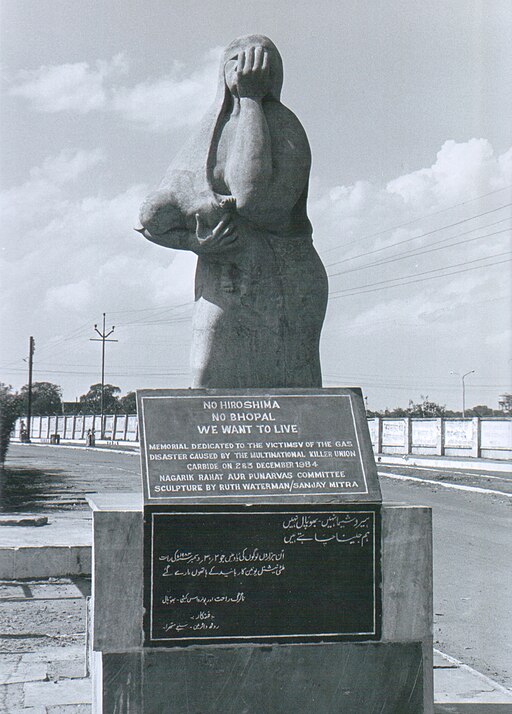  Ruth Waterman Memorial Statue of the Bhopal disaster in 1985 