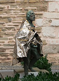 Saint Étienne, premier roi apostolique de Hongrie, sculpté en 1993 par Imre Varga, dans l'enclos de la cathédrale d'Aix-la-Chapelle, en Rhénanie. (définition réelle 2 735 × 3 757)