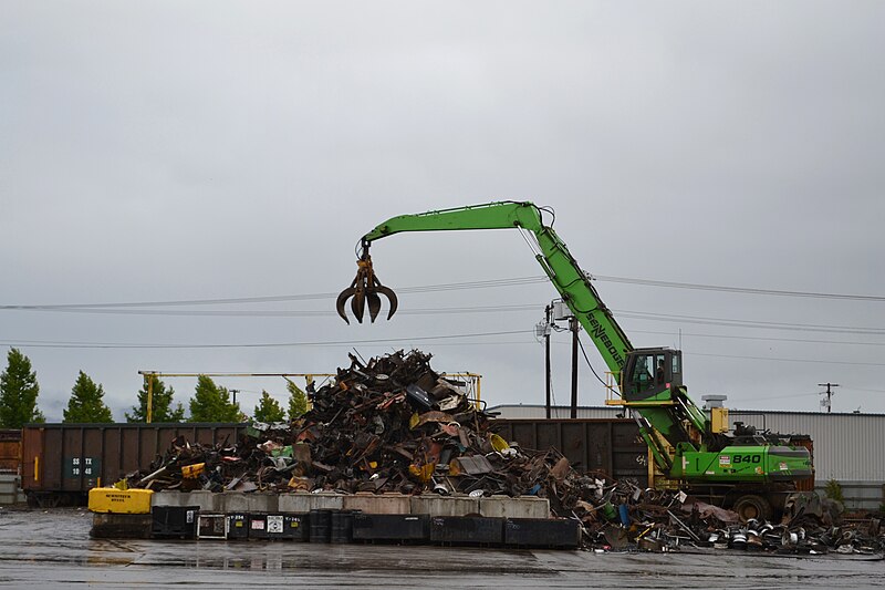 File:Scrap Metal (Eugene, Oregon).jpg