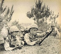 Si Tipo 90 helmet na isinusulot kan mga Hapon durante kan Ikaduwang Guerra Mundial