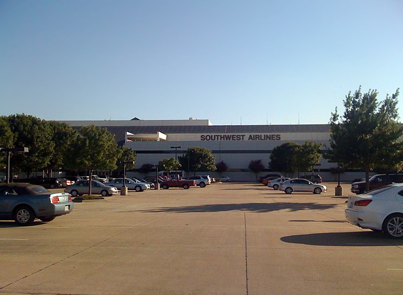File:Southwest airlines hq from east 2009-06-22.jpg
