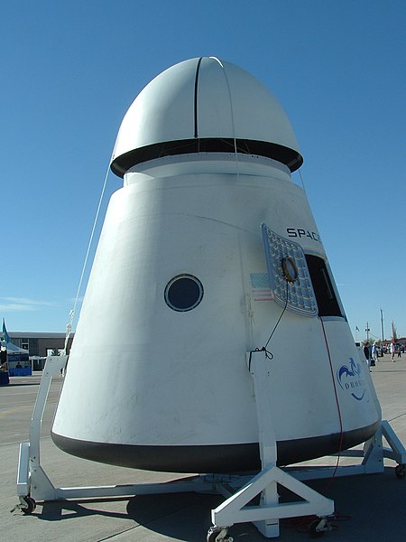 File:SpaceX Dragon - 2007 X-Prize Cup.JPG