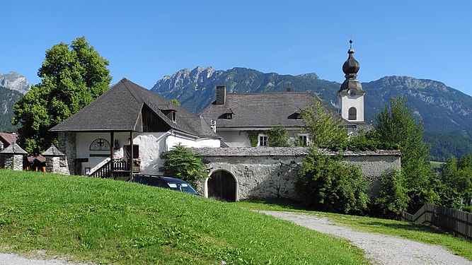 SchiDD File:St-Haus-Kirche-2.jpg