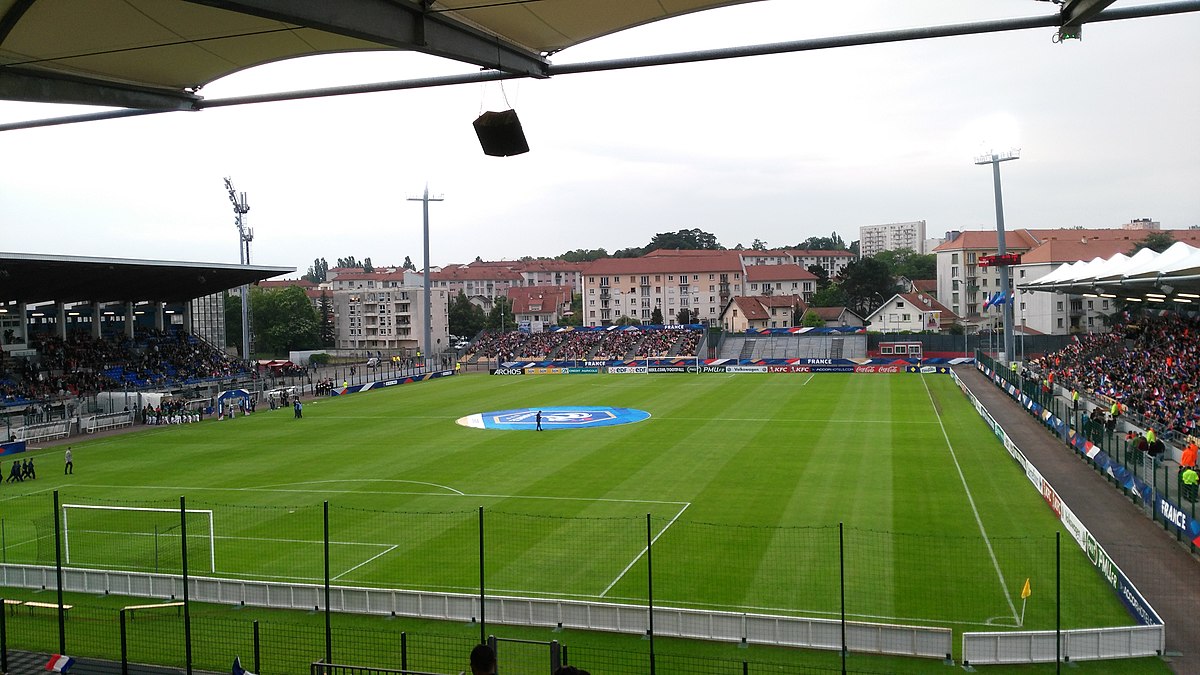 ESTADIO LEO LAGRANGE BENSANZON FRANCIA