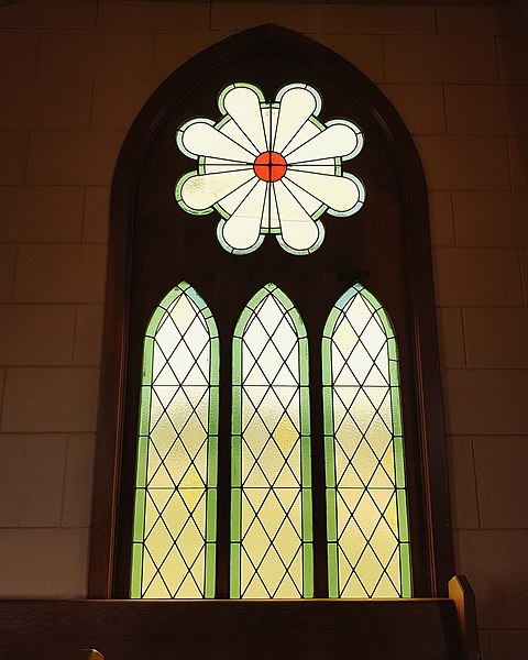 File:Stained Glass United Church.jpg