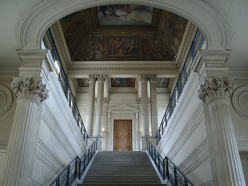 File:Stair - Archives nationales, Paris 17 June 2011.jpg
