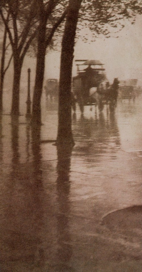 "Spring Showers, the Coach", by Alfred Stieglitz, 1899-1900