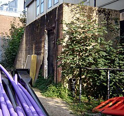 The entrance to the Civil Defence centre for Stoke Newington, behind the town hall. Now merely used for storage. (September 2005) Stoke newington shelter 1.jpg