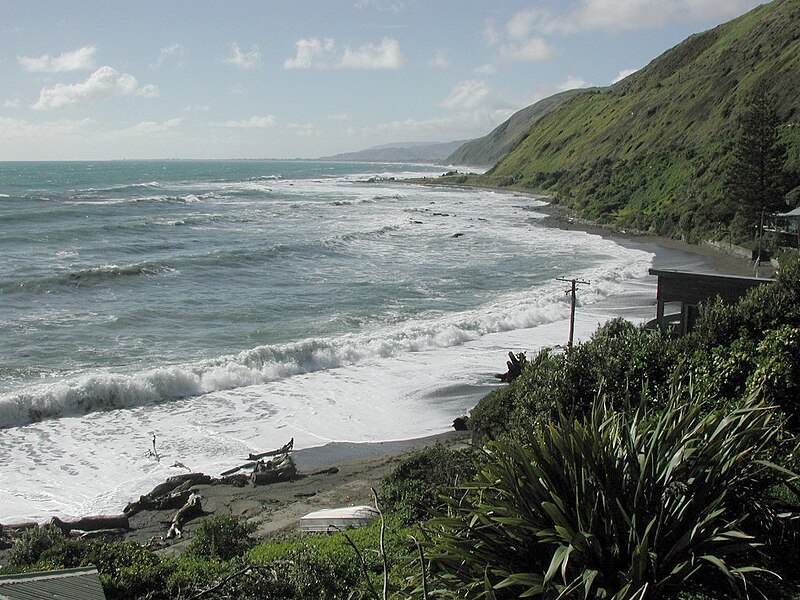 File:Surf at Brendan Beach after a winter storm.jpg