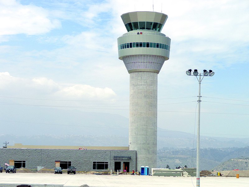 File:Tababela, Quito, Ecuador - panoramio.jpg