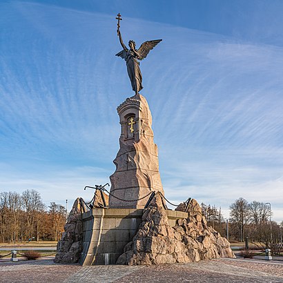 How to get to Russalka Monument with public transit - About the place