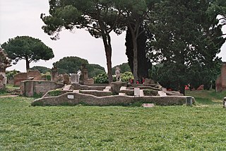 El templo de la diosa Roma en el Foro de Ostia