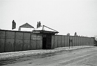 Station Road entrance, December 1961 Thornhill2 002 1.jpg