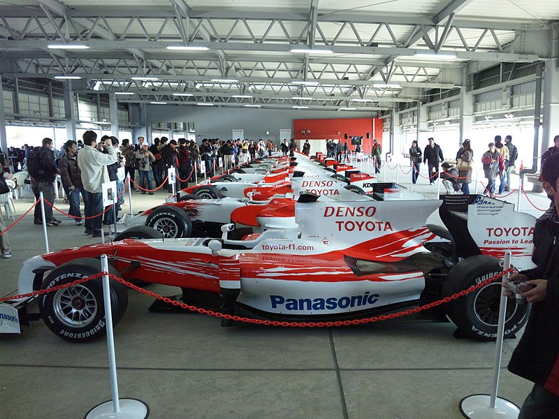 File:Toyota F1 cars (5285563647).jpg