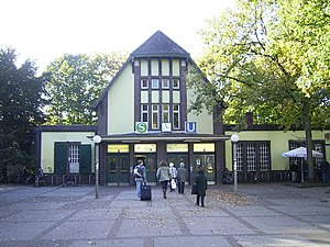 Kita-Bahnhof Ohlsdorf.jpg