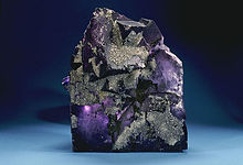 USDA Mineral Flourite 93c3962.jpg