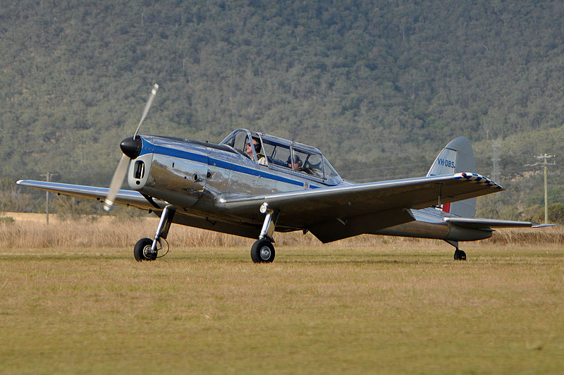 File:VH-DBS De Havilland Canada DHC-1 Chipmunk 21 (6773293253).jpg