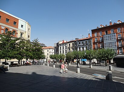 Cómo llegar a Plaza De La Rinconada en transporte público - Sobre el lugar