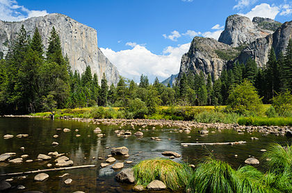 Vista de um vale no Parque Nacional de Yosemite (definição 4 900 × 3 300)