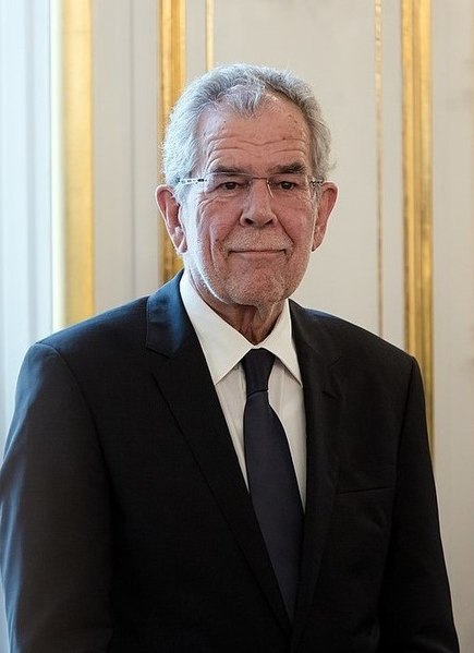 File:Van der Bellen portrait (cropped).jpg