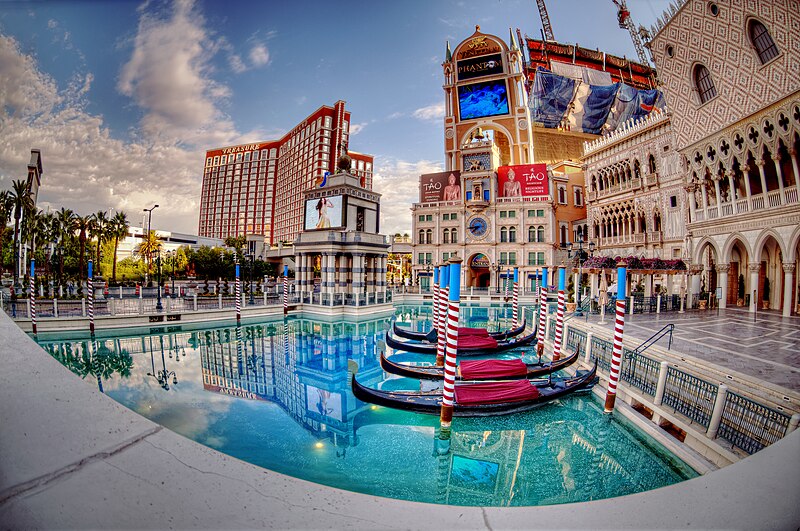 File:Venetian Las Vegas pool (Unsplash).jpg