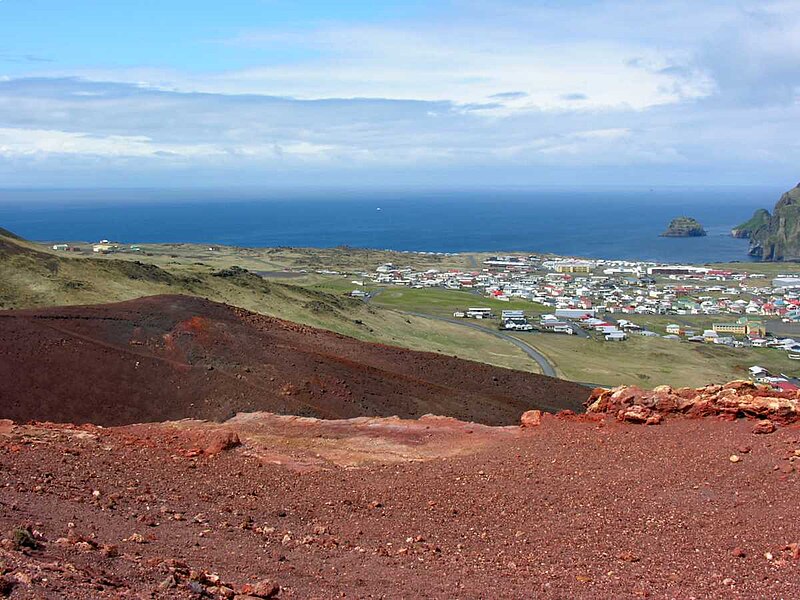 File:Vestmannaeyjar055.JPG