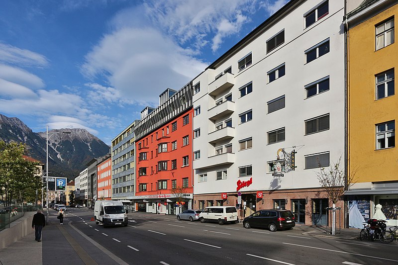 File:Wilhelm-Greil-Straße (IMG 8822).jpg