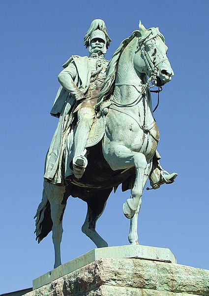 Vaizdas:Wilhelm I. Friedrich Ludwig - Statue an der Hohenzollernbrücke Köln.jpg