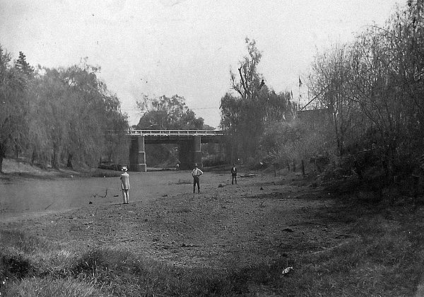 A dried-up lagoon in Wagga Wagga, New South Wales, during the 1912 drought.